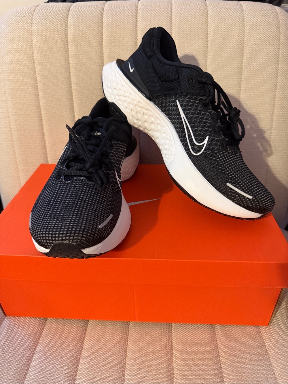 Nike Black and White ZoomX Invincible Run 2